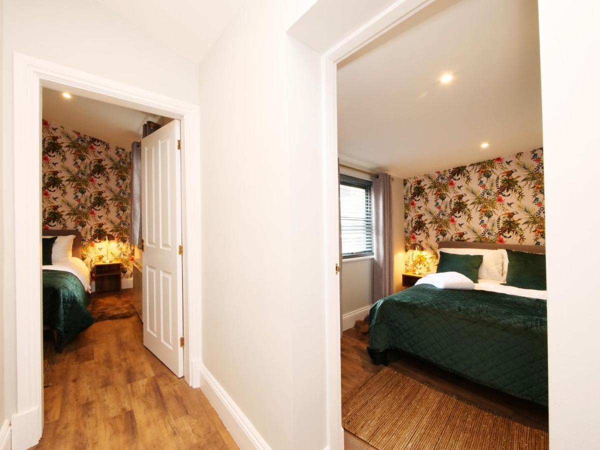 The Holgate Snug Apartment York Bagian luar foto